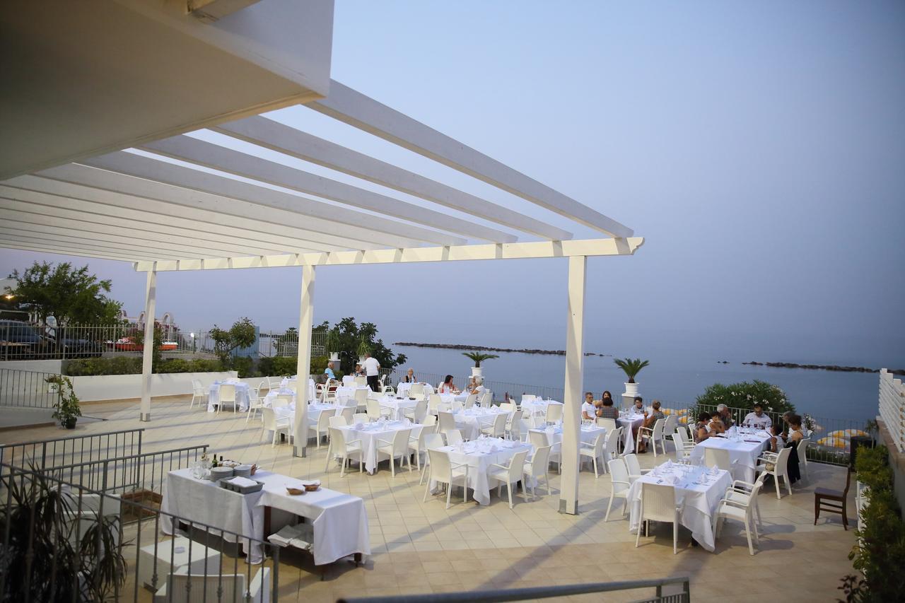 Hotel Dolce Stella Torre Melissa Bagian luar foto