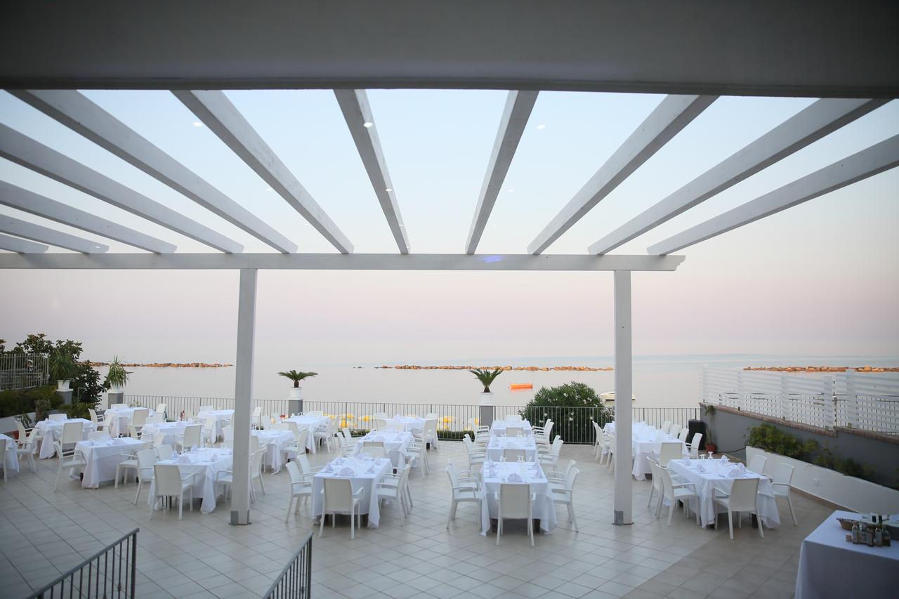 Hotel Dolce Stella Torre Melissa Bagian luar foto
